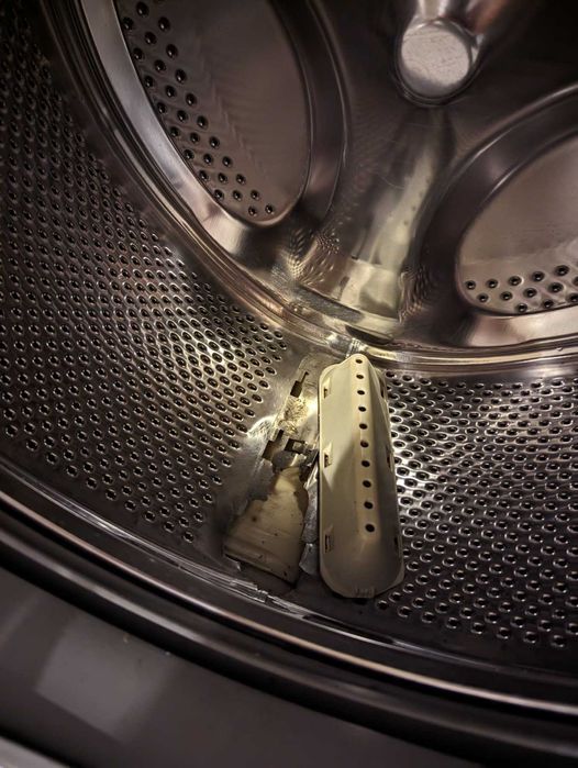 Пральна машина Hotpoint Ariston ARXD 109 (на запчастини)