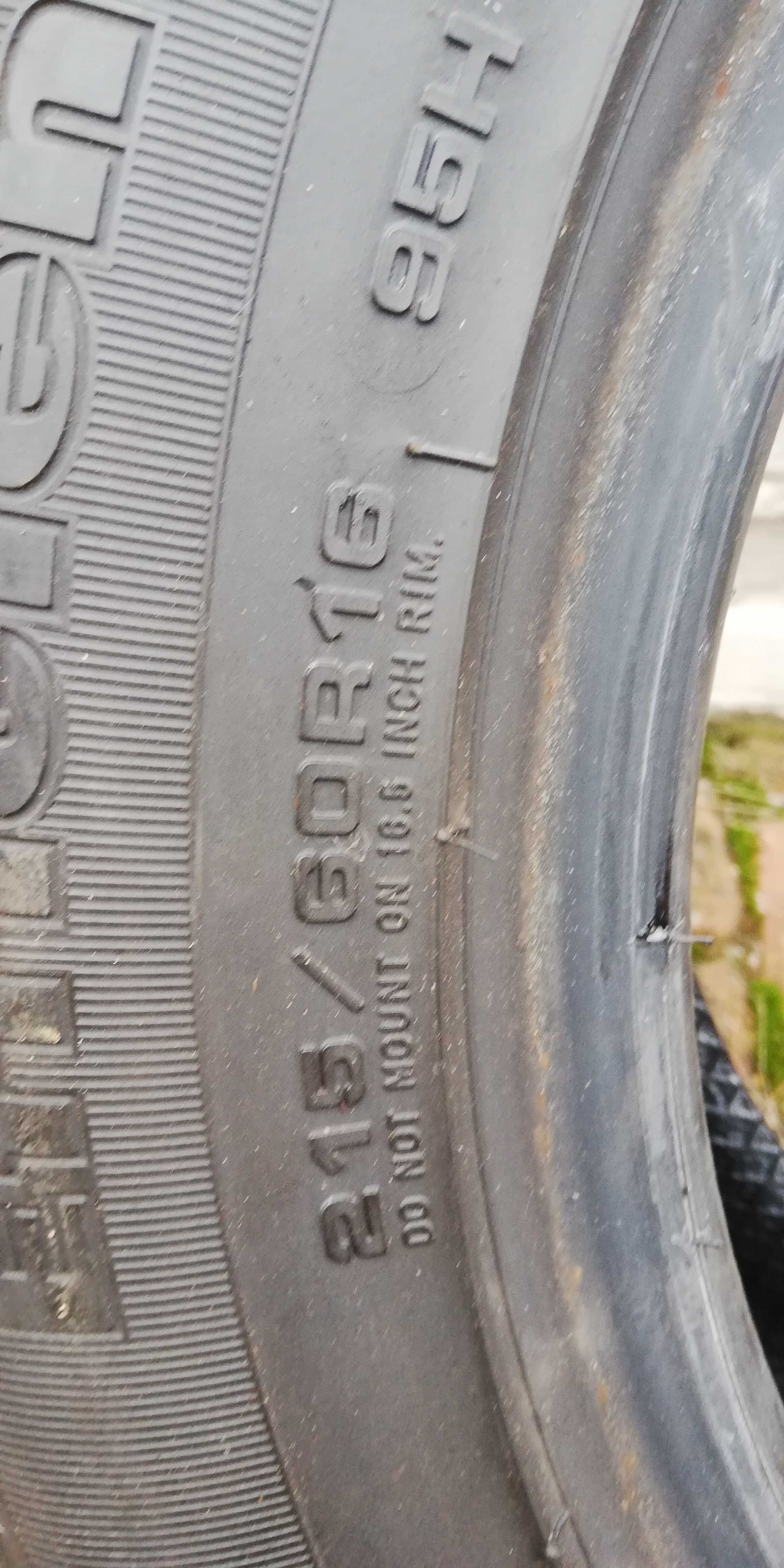 Opona Goodyear 215/60 R16