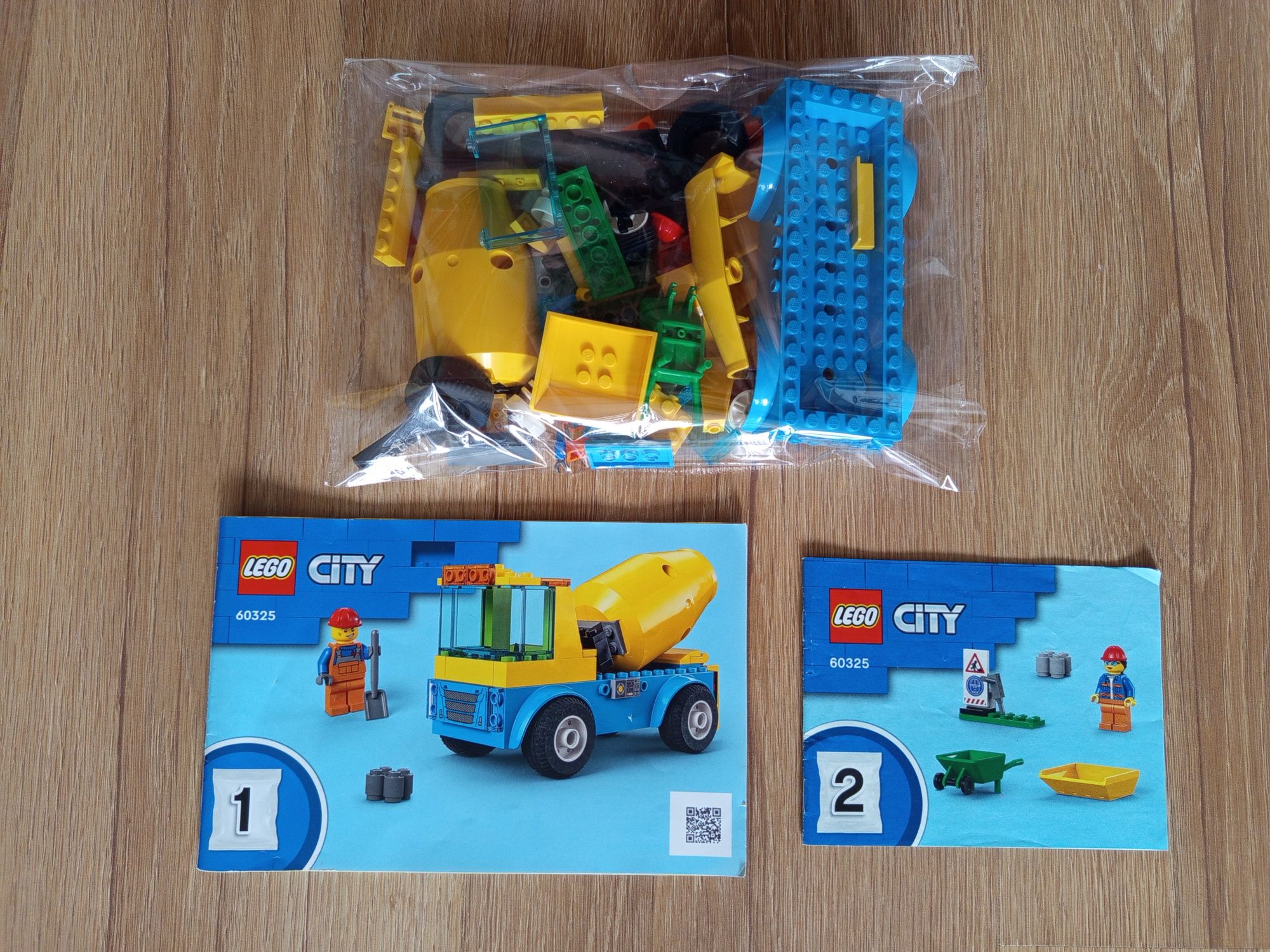 LEGO City 60325 Ciężarówka z betoniarką