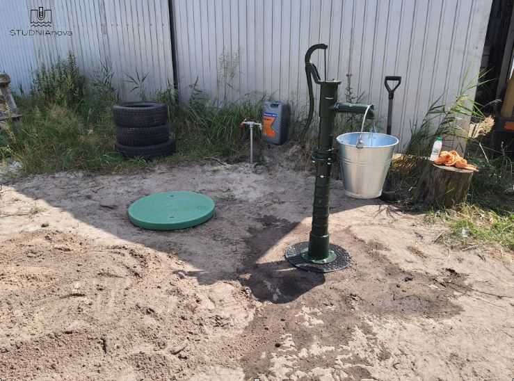 Studnie głębinowe, montaż pomp, przyłącza, zabudowy.