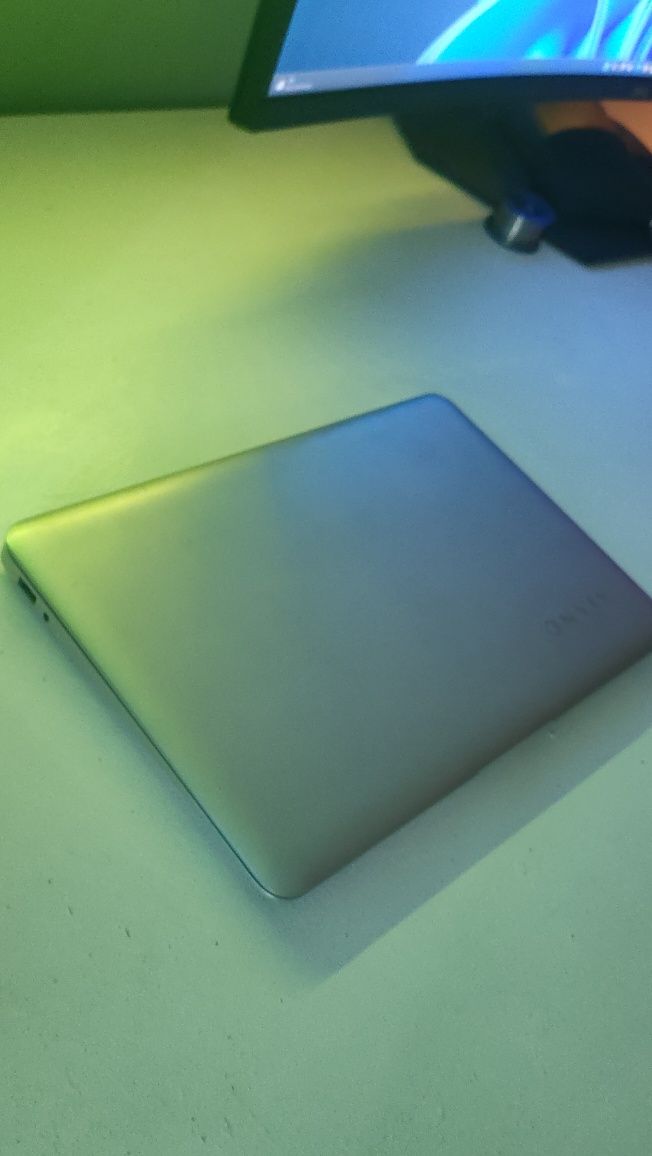 Laptop notebook Kiano Mini 10 Lite pęknięta matryca