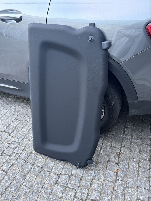 chapeleira mercedes EQA nova