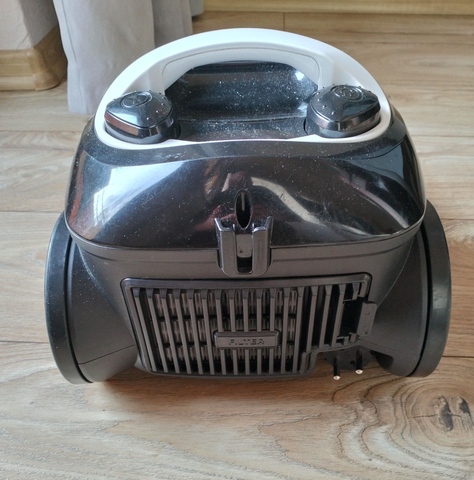 Amica odkurzacz VM 1032/Ora