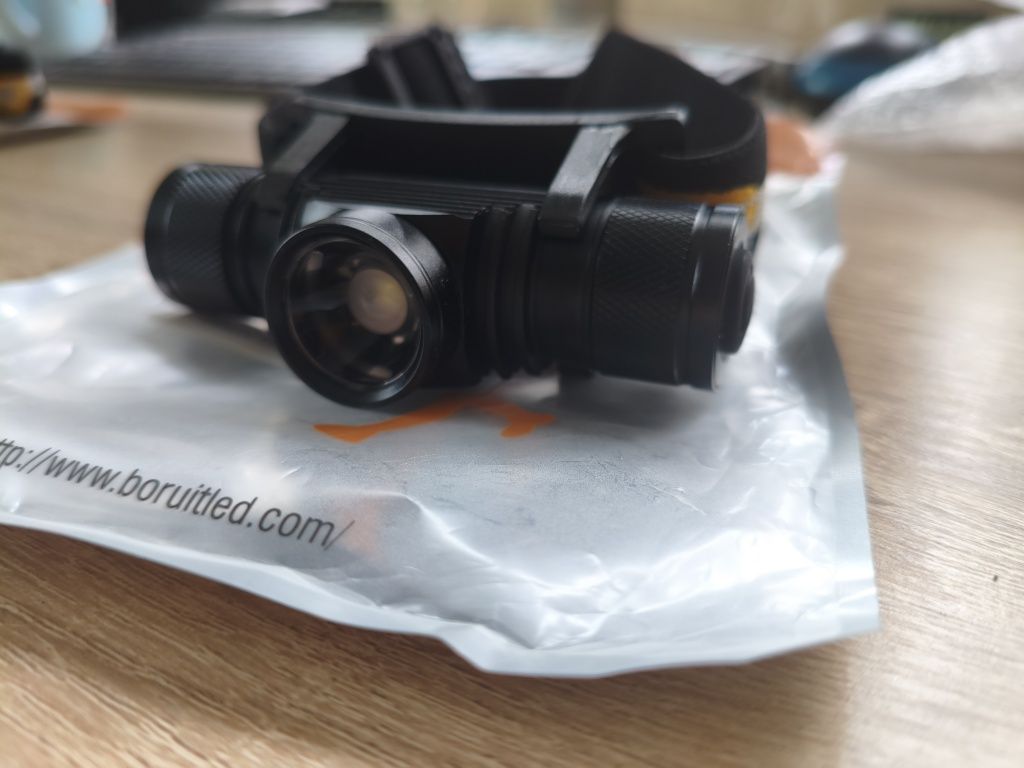 Налобный фонарь BORUiT D20 XPG Zoom зарядка USB тype-c АКБ 18650
