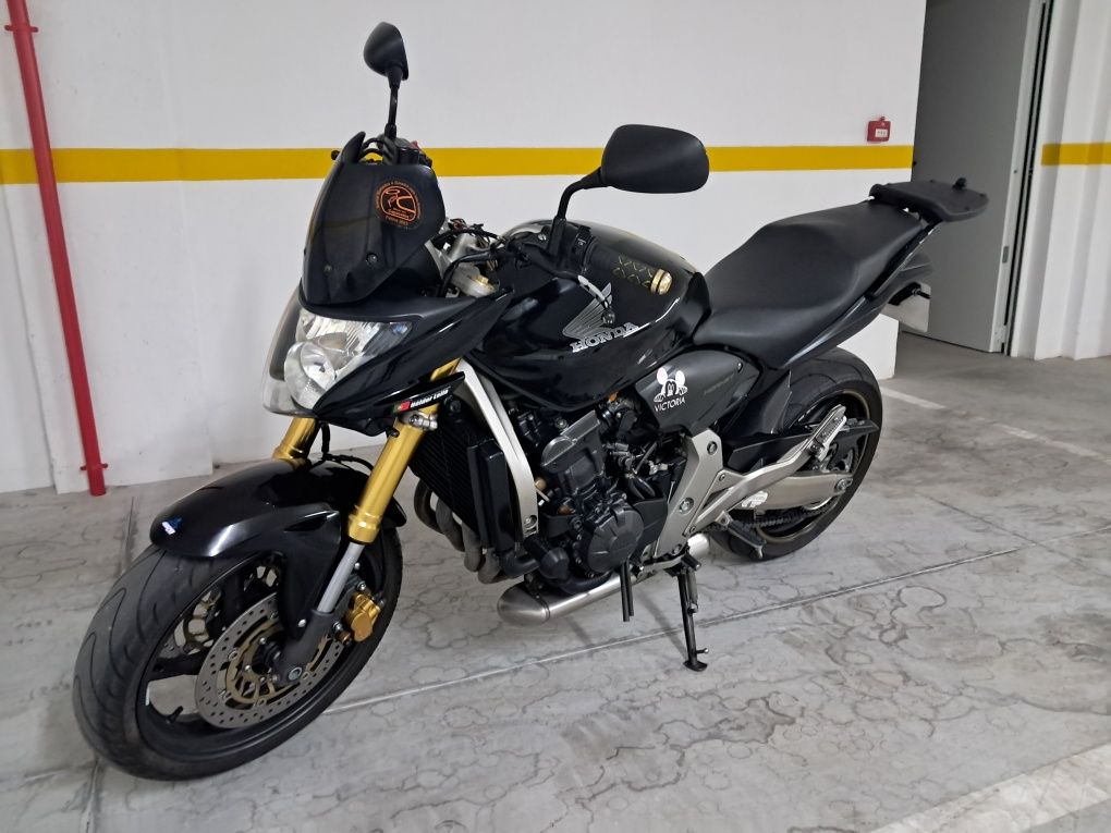Vendo hornet 2008