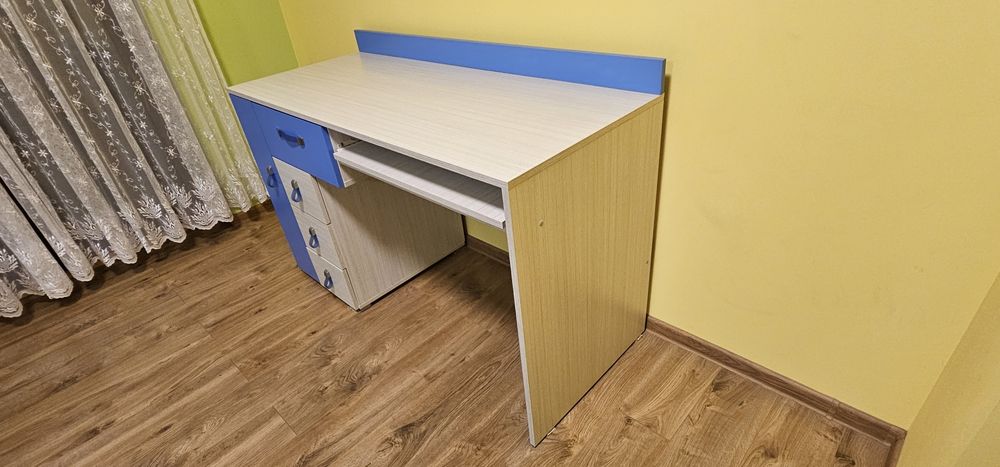 Biurko młodzieżowe 1300x550