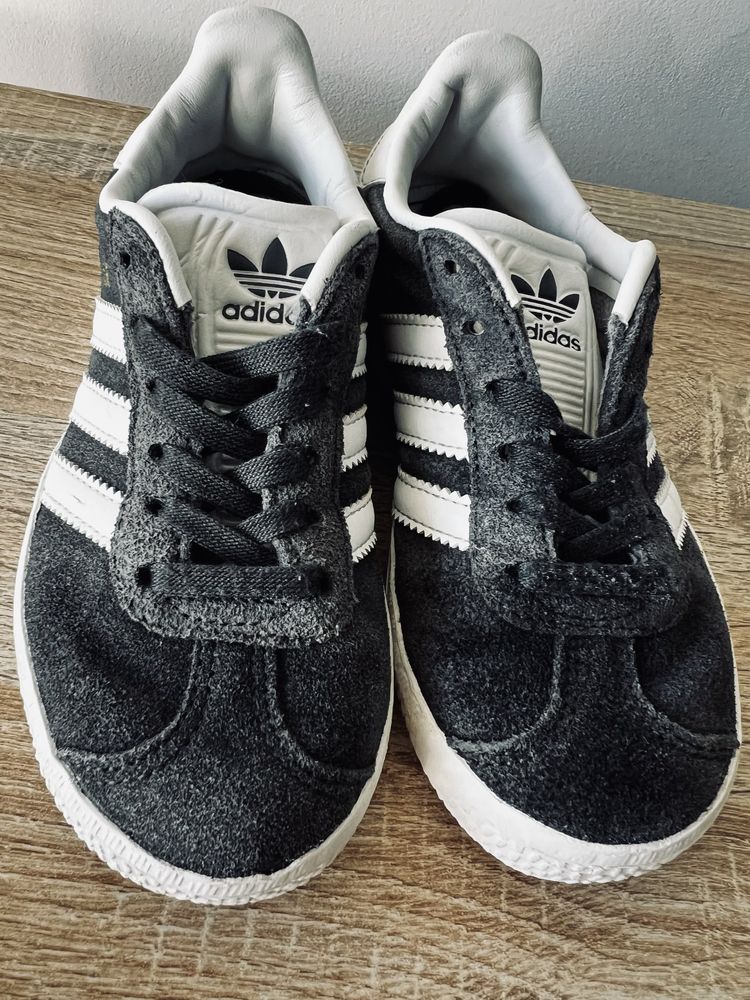 Buty Adidas Gazelle dla chłopca zamsz 28 rozmiar