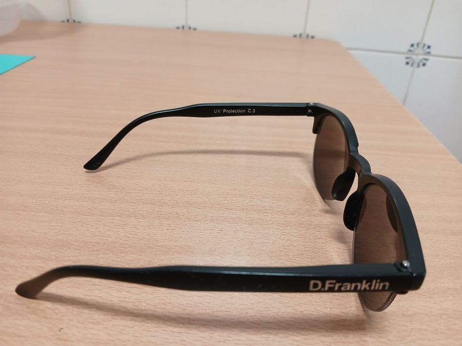 Óculos  sol D. Franklin usados em Gondomar
