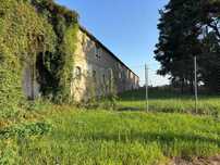 Magazyny/ mieszkania + grunt rolny 7,6 ha - Szkudła