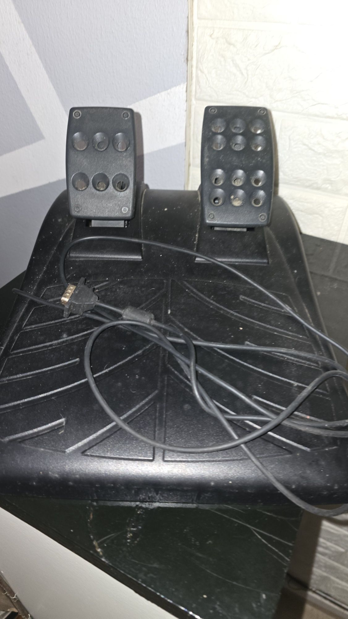 Volante para computador Logitech