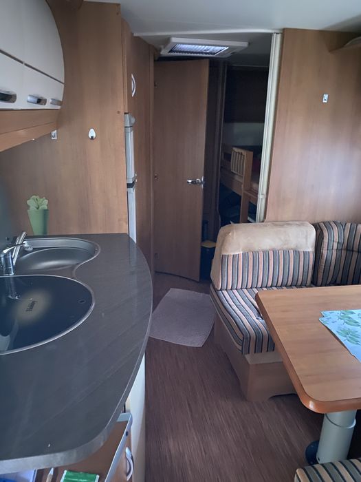 Hobby excellent 545 kmf „ pietrowe łóżko „ 2011 r