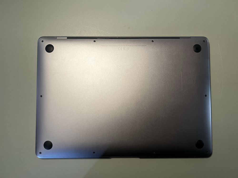 Apple Macbook Air 13” 2019
