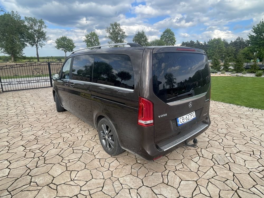 Mercedes V Klasa Salon Polska serwisowany zadbany 8 osobowy 4x4 hak