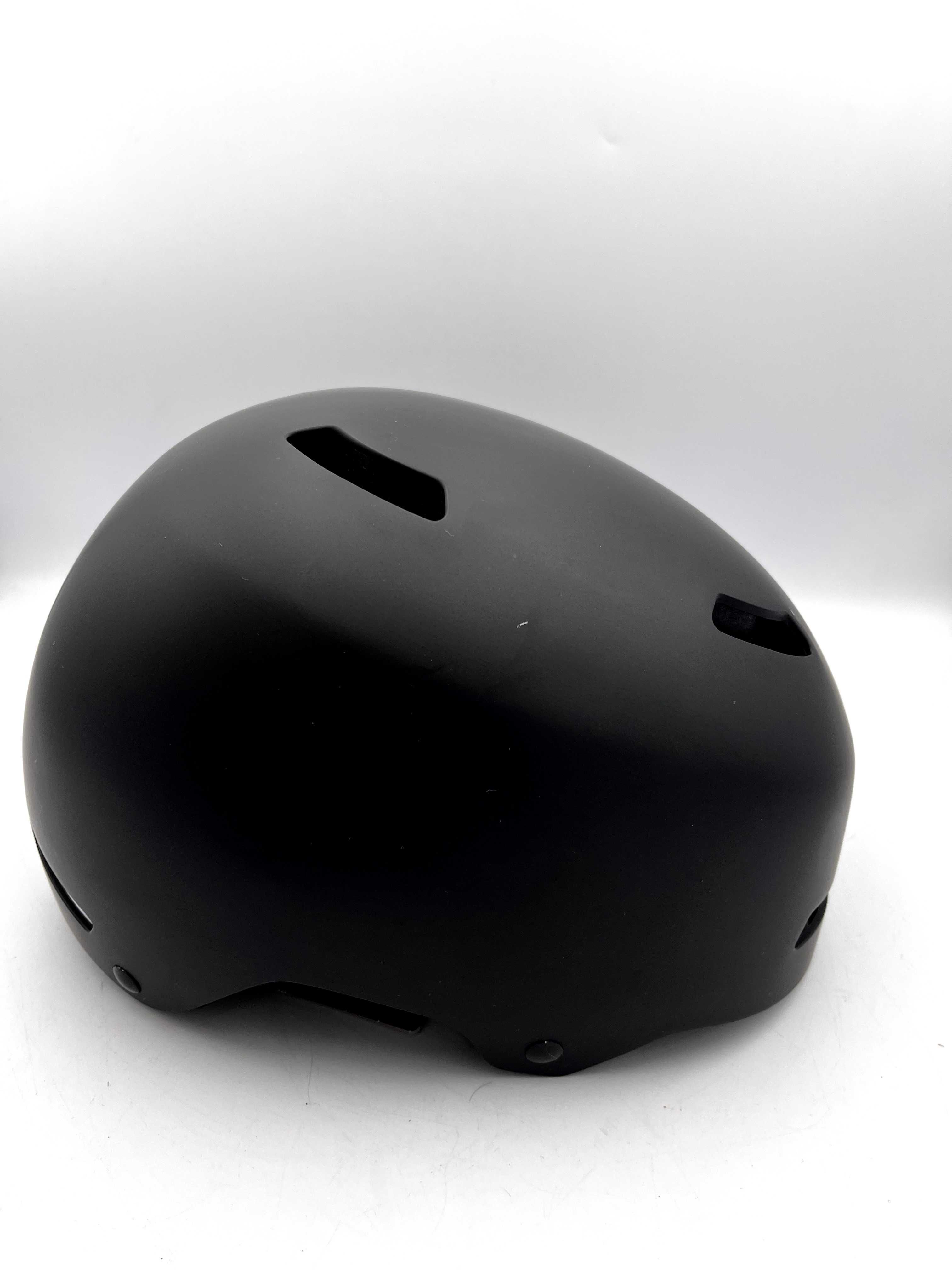 Powystawowy Kask Rowerowy Giro Quarter r. M (55-59cm)