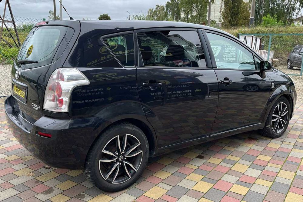 Toyota Corolla Verso 2005