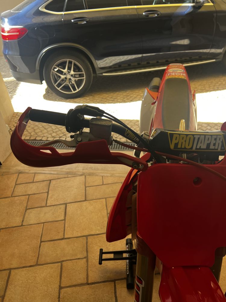 Honda Crf 150R.