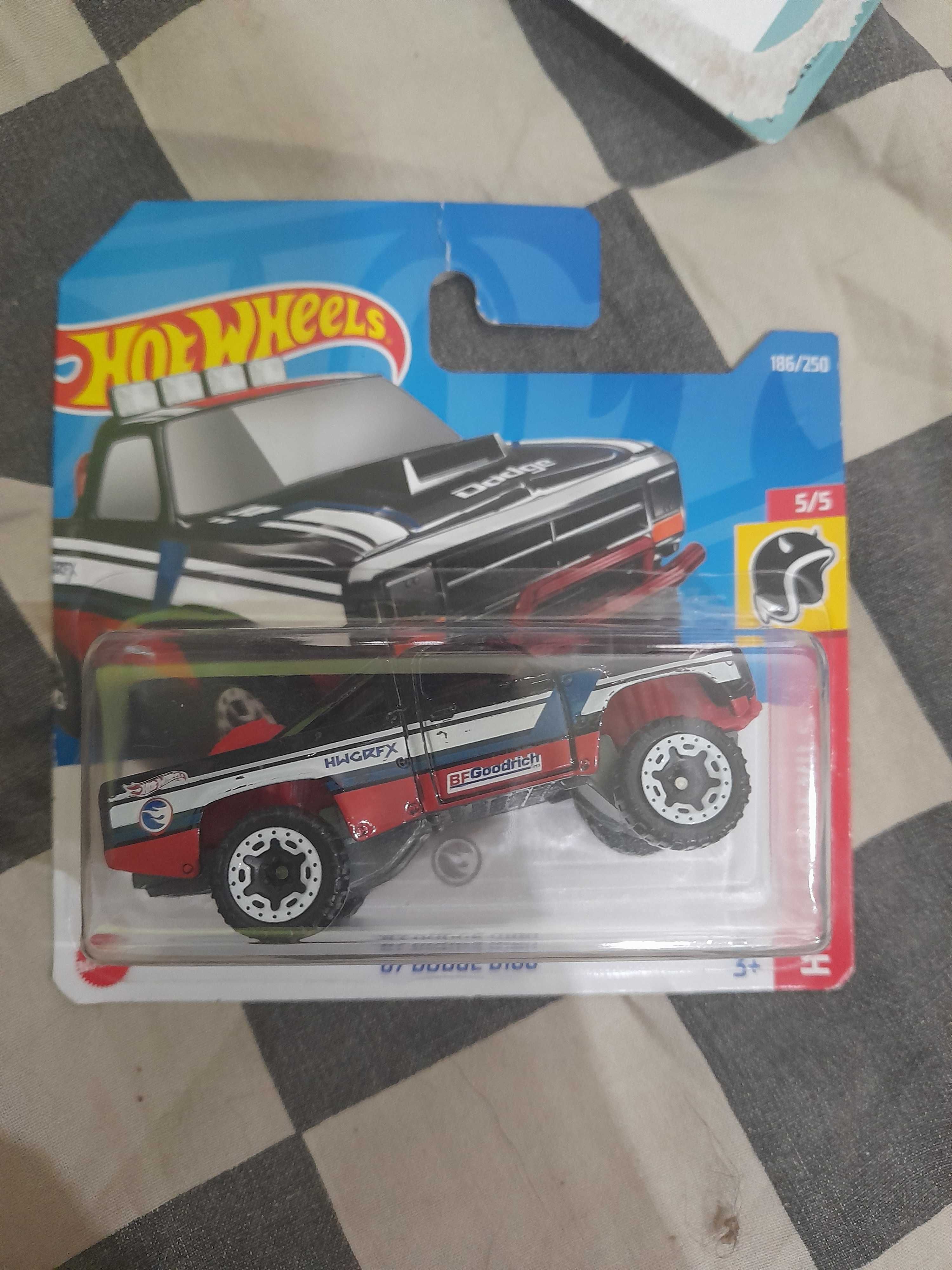 Машинки hot wheels(хотвилс)