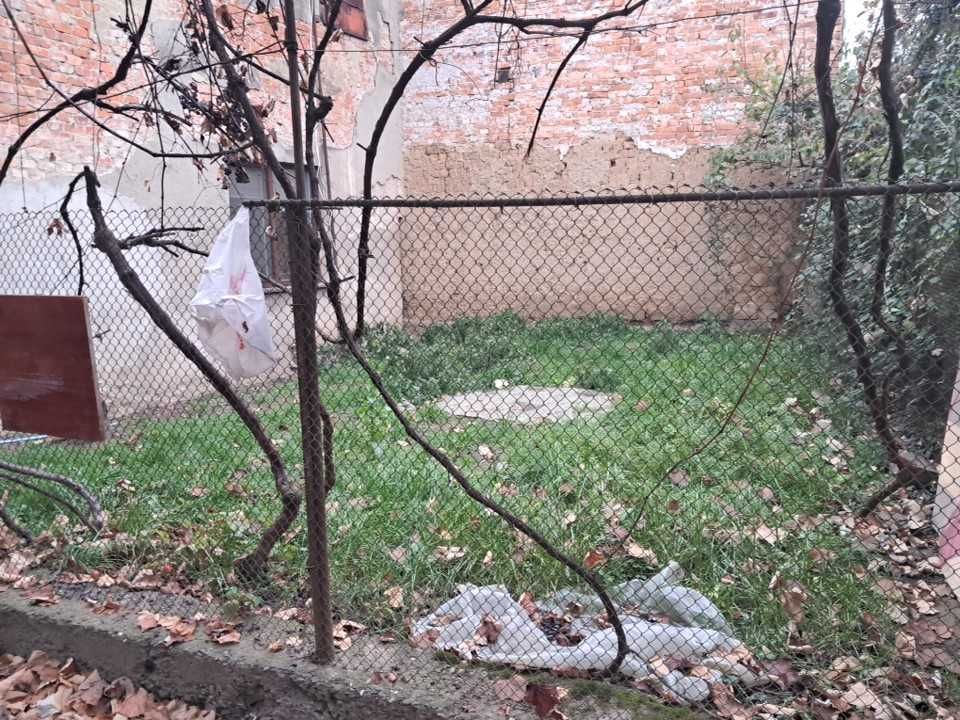 Продам 2 кім напівособняк на Українській