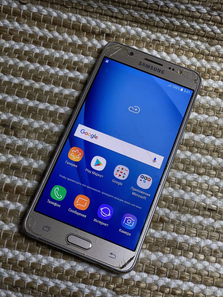 Смартфон Samsung Galaxy j5 2016