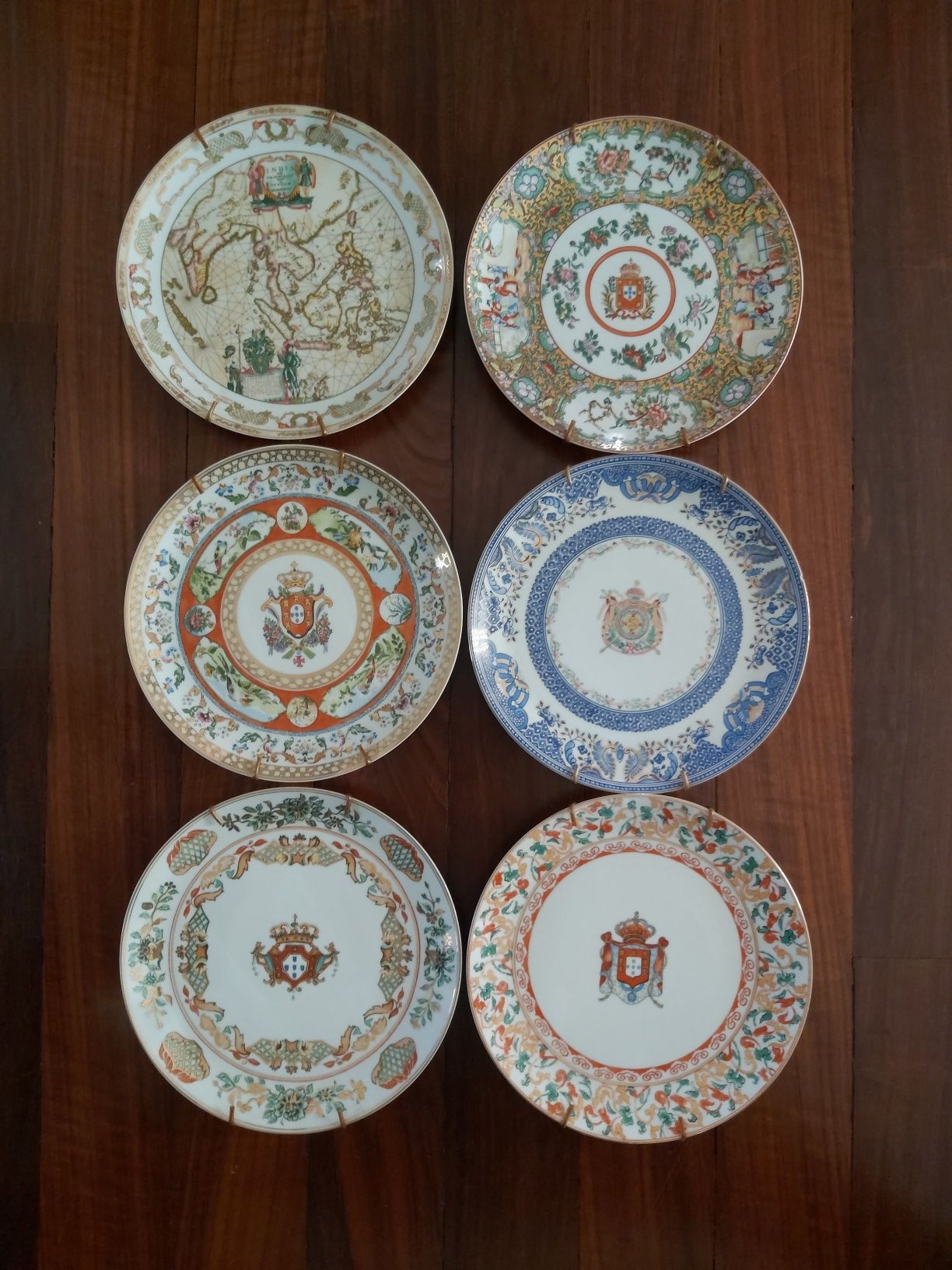 Vendo Coleção de 6 pratos "Portugal e o Oriente".