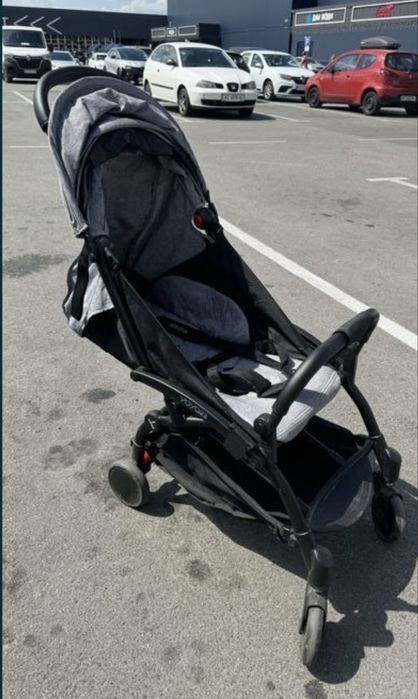 Прогулянкова коляска Yoya