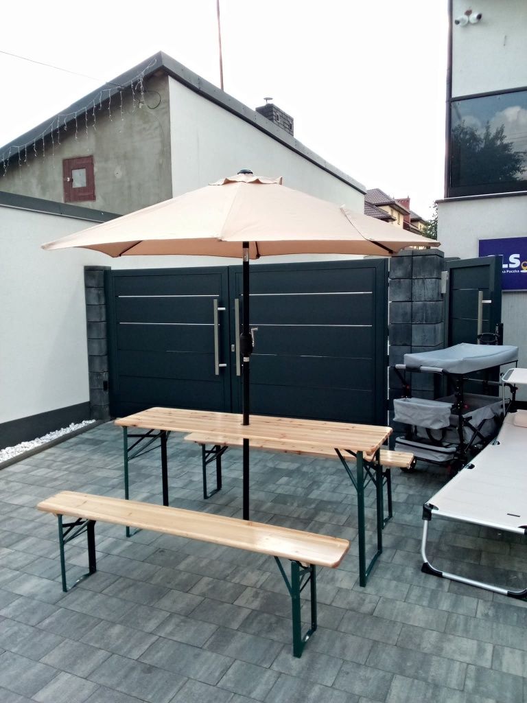 Zestaw mebli ogrodowych Kesser składany drewno. GRATIS PARASOL
