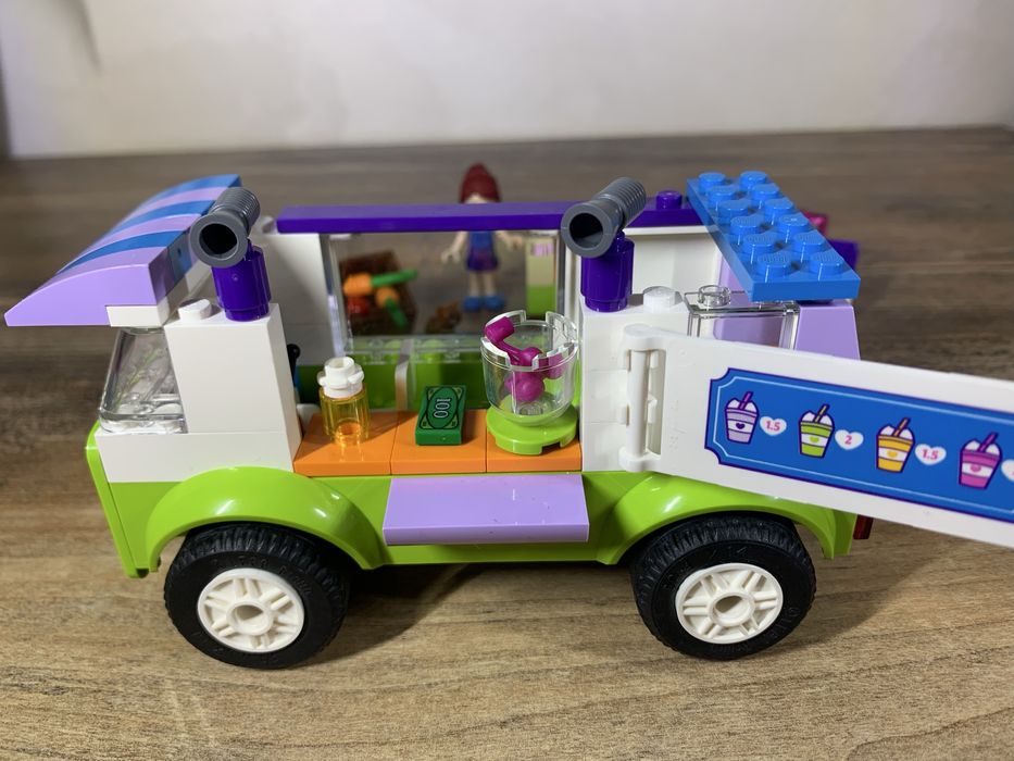 LEGO Juniors "Органічний ринок Мії"