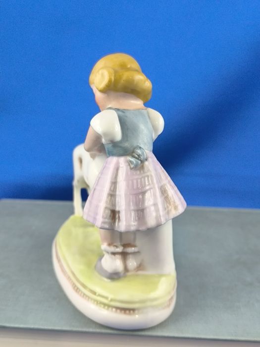 Dziewczynka z sarenką Grafenthal XIX wiek #porcelana #dekoracja