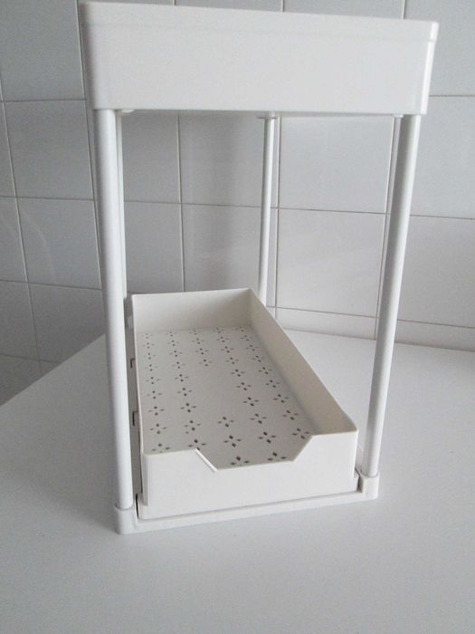 Prateleiras - a de baixo é amovível