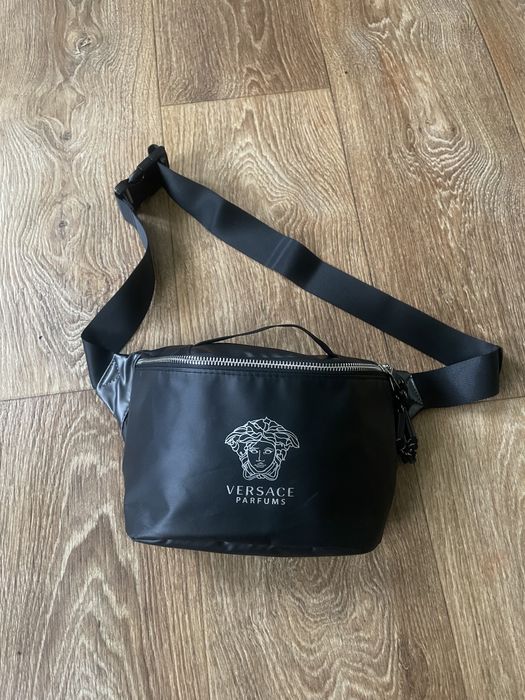 Бананка Versace.      .