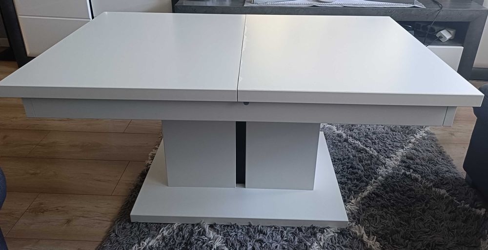 Stolik kawowy do salonu