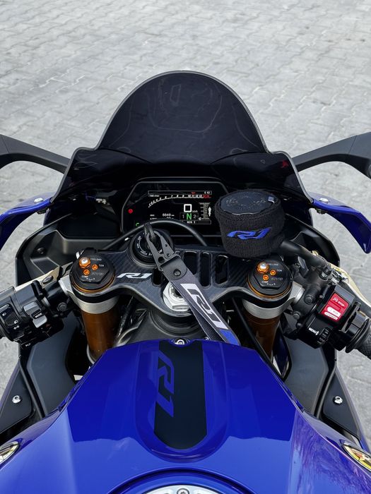 Yamaha YZF-R1 2019 року Akrapovic