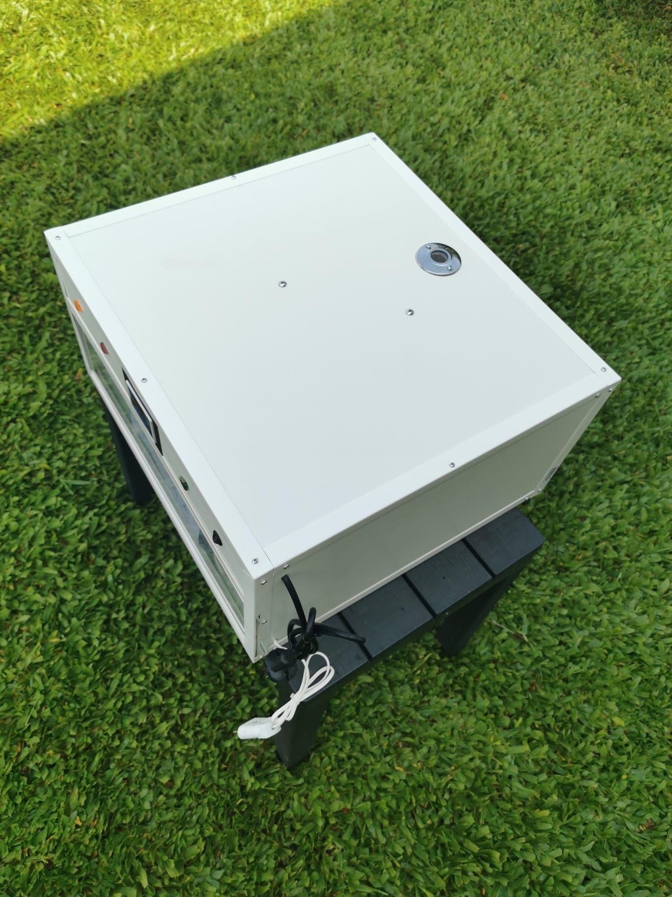 NOVO MODELO! Chocadeira Automática de 36 a 40 ovos com assistência.