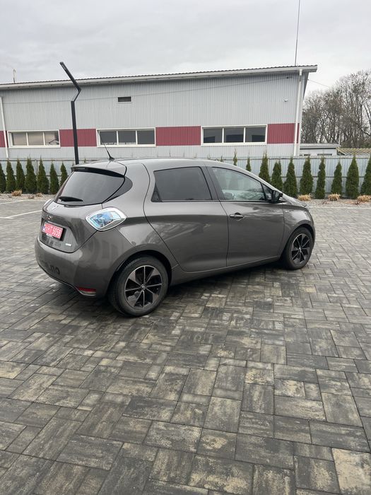 продам рено зое,renault zoe BOSE