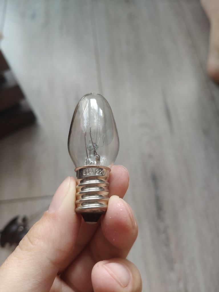 Lampa solna w skrzyneczce