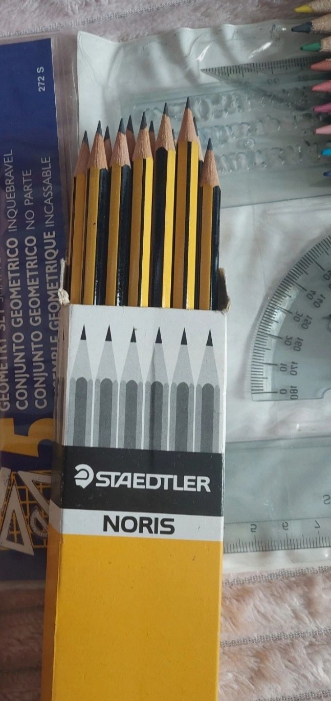 Material desenho Rotring Staedtler Molin