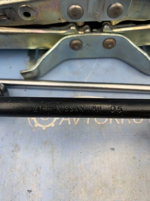 Домкрат Nissan Murano Z50 99550ca010 ключ крюк бусирувальний