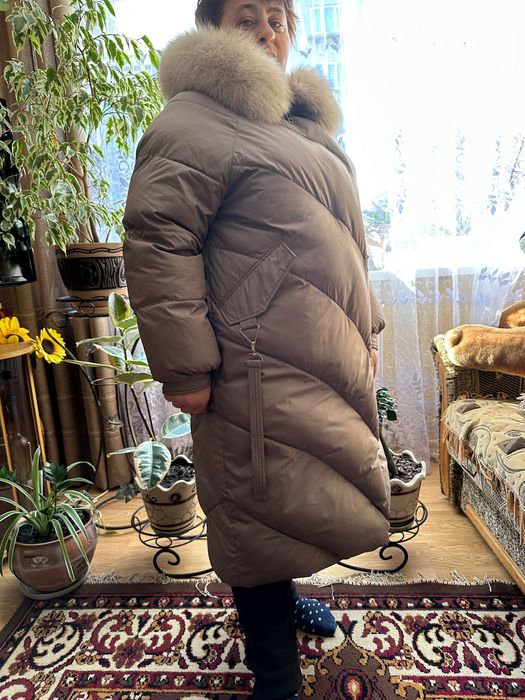 Зимовий пуховик для жінки