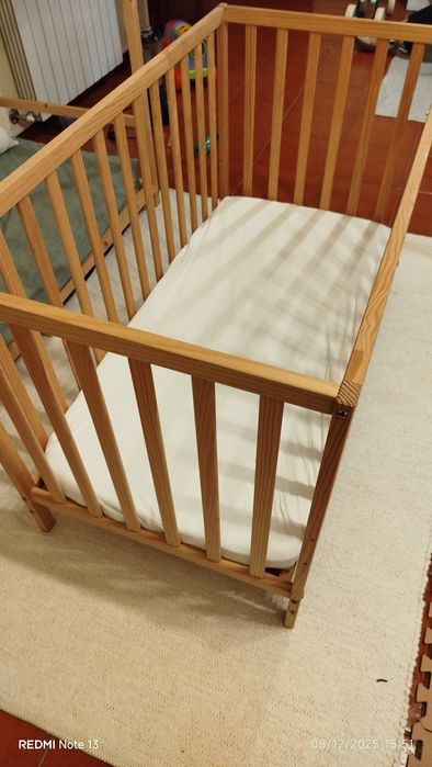 Berço + colchão IKEA bebé