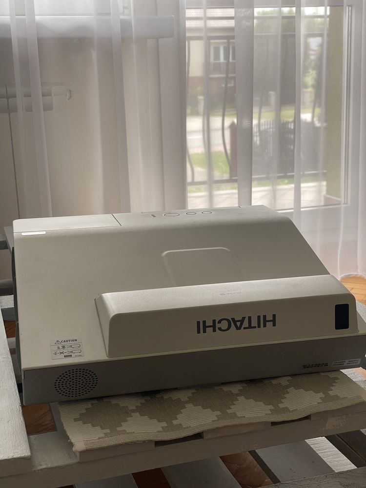 Projektor HITACHI CP-AX2505