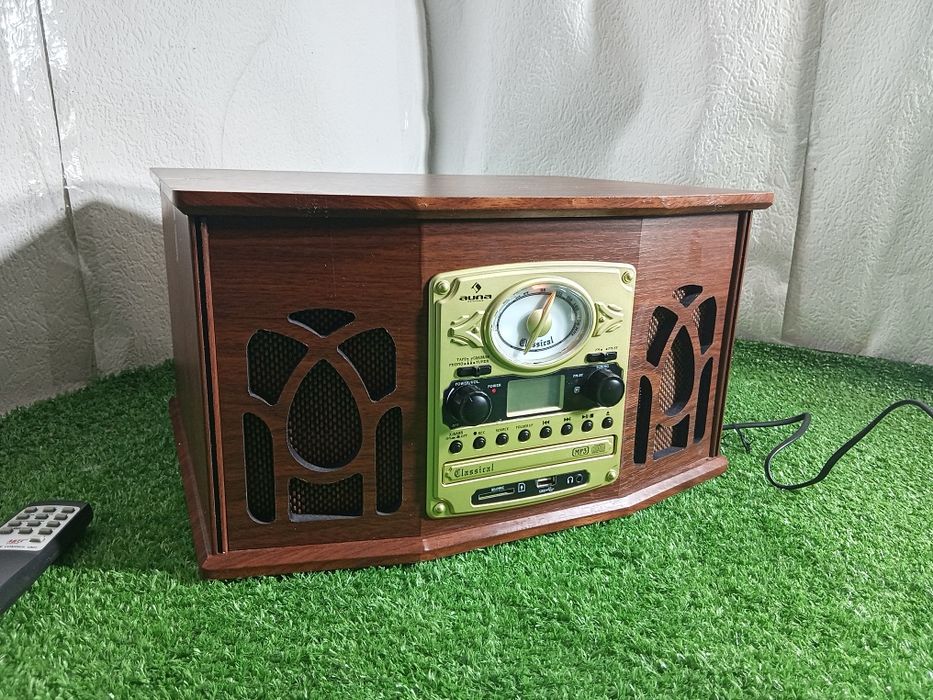 Gramofon wieża stereo auna 

Cena 249 zł 

Produkt sprawny 
Igła gramo