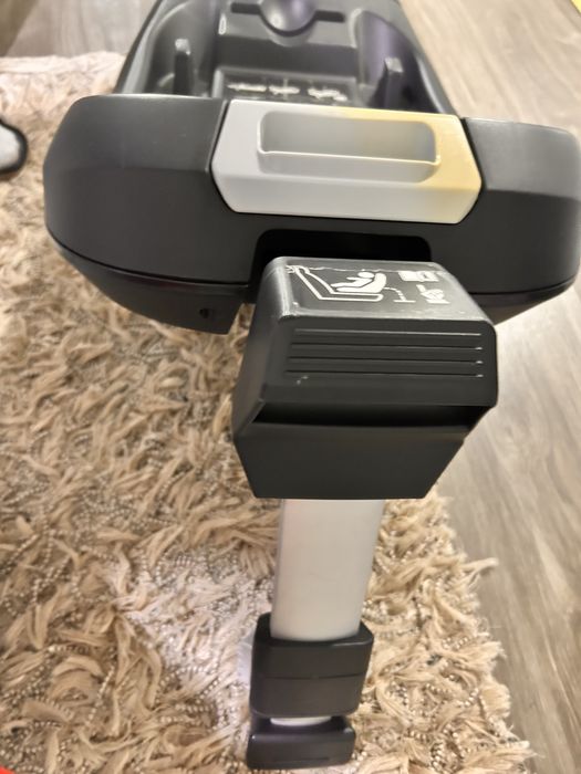 base ISOFIX para cadeiras auto + a cadeira de bebé e criança