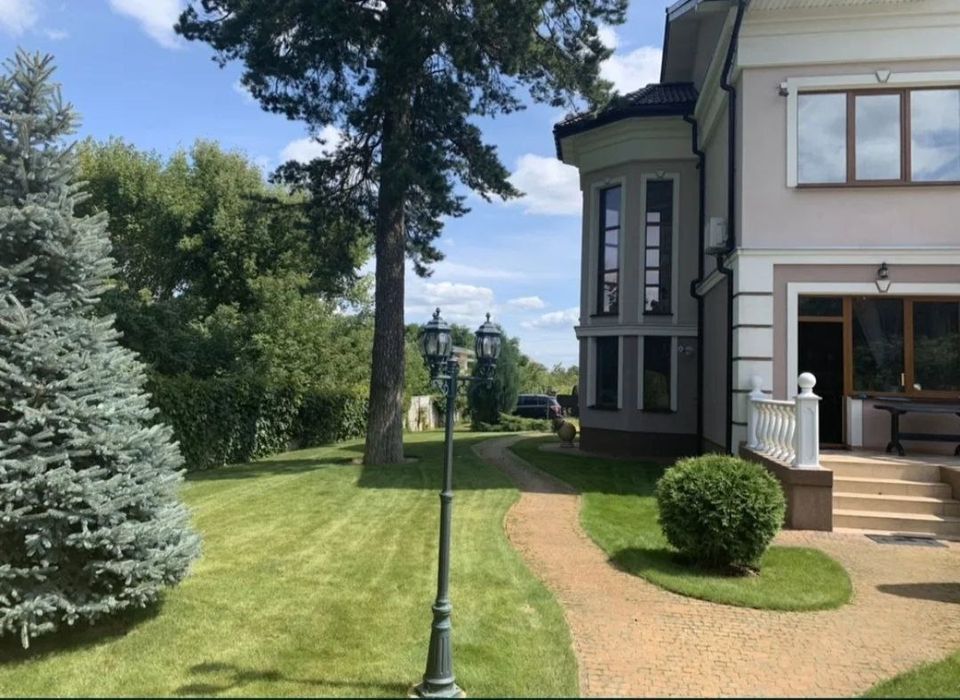 Готовый загородный комплекс с гостевым домом и баней. 500 000 $