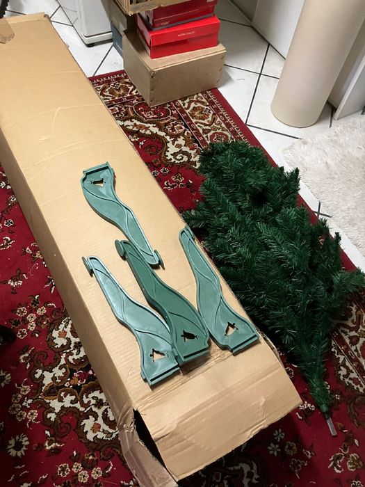 Sztuczna choinka 220-240 cm