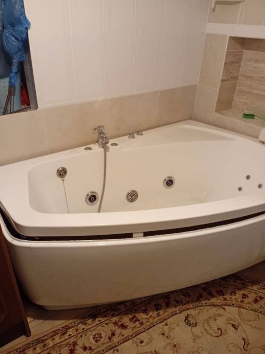 Продам ванну-джакузи