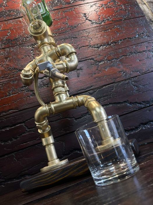 Nalewak, stojak, dozownik do alkoholu "Strażak z licznikiem" hand made