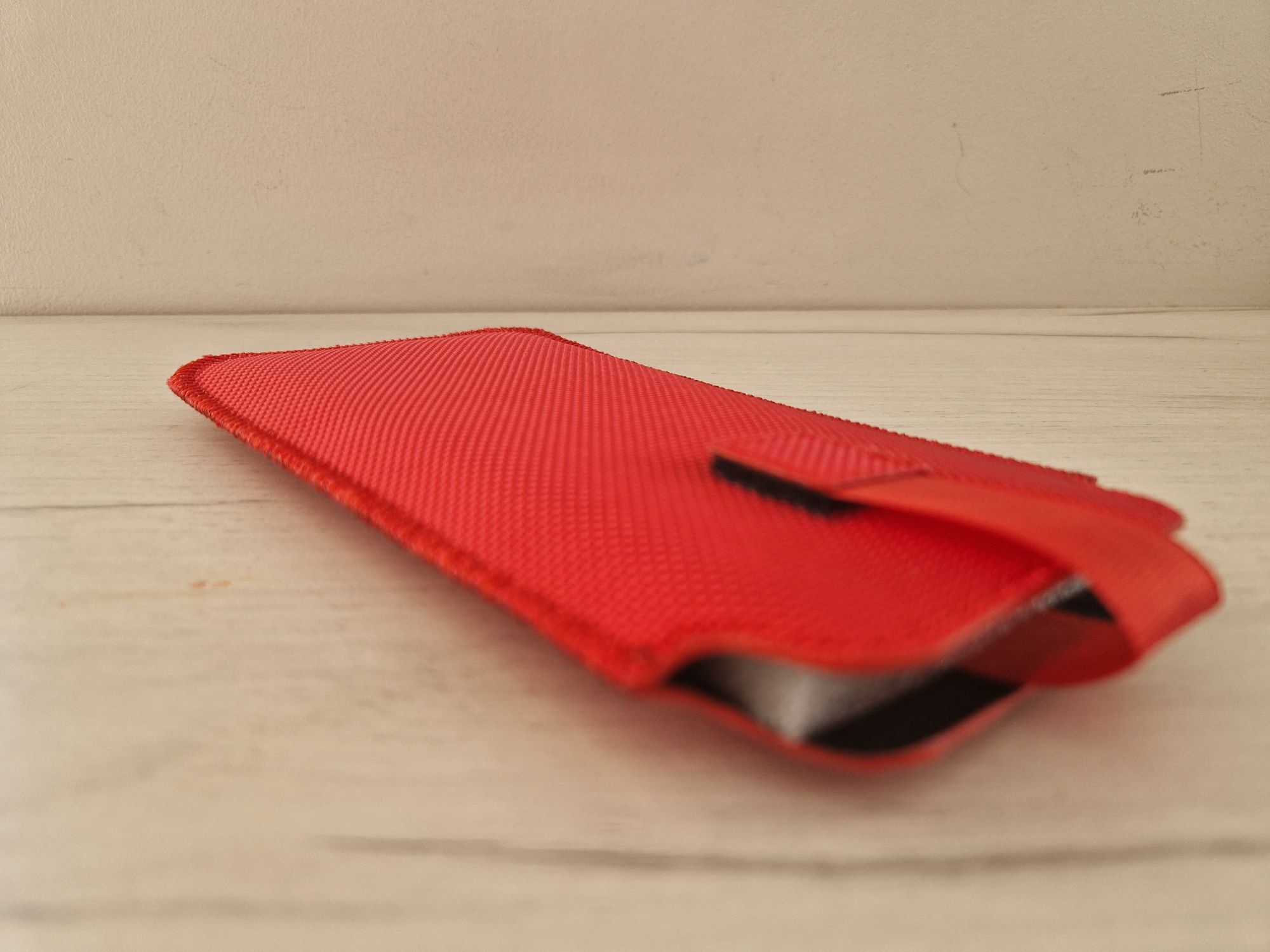 Kieszonka HIT (ROZMIAR XL) do Samsung S24 / S24 Plus Czerwony