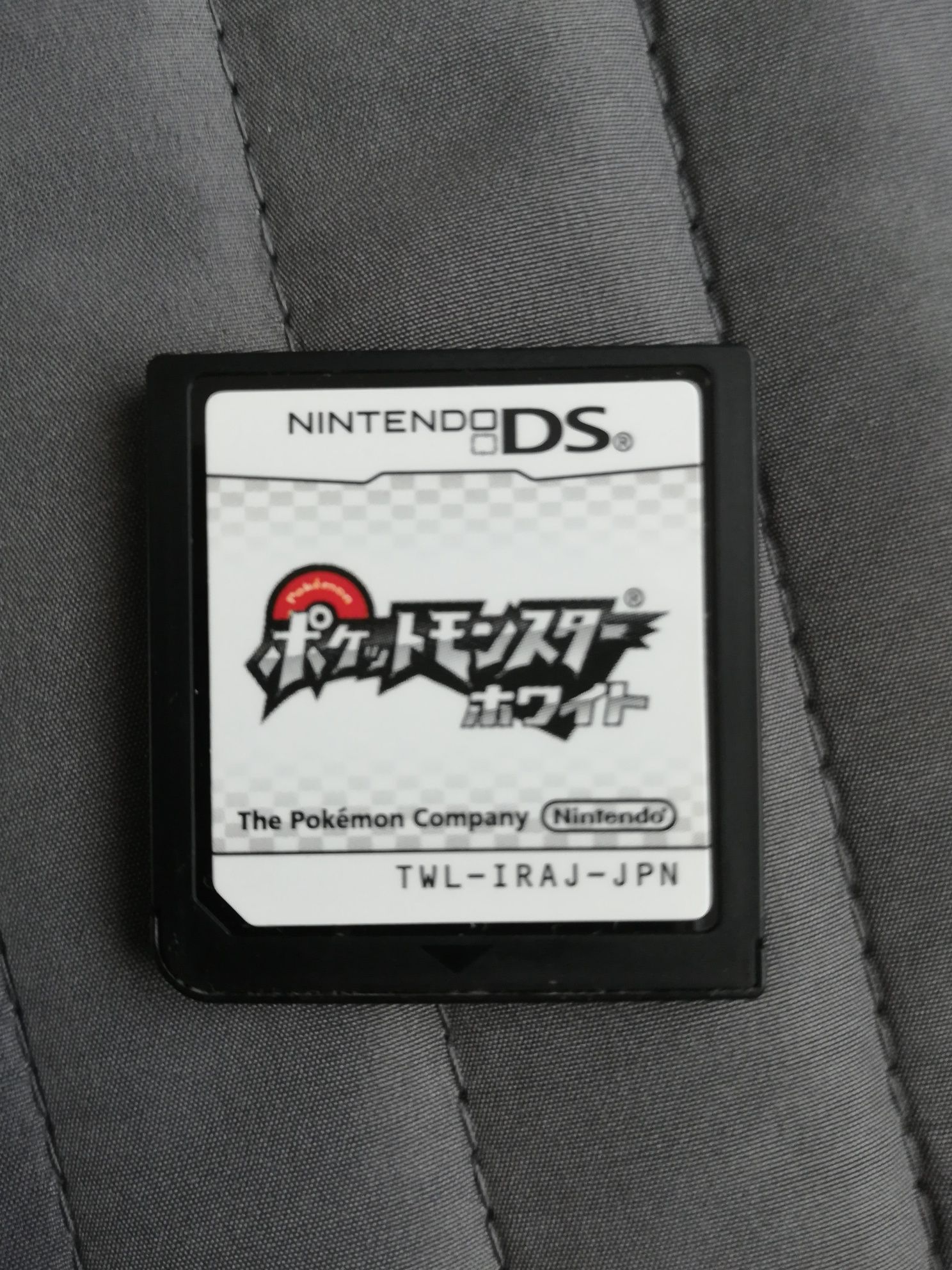 Pokémon White / ポケットモンスターホワイト - DS