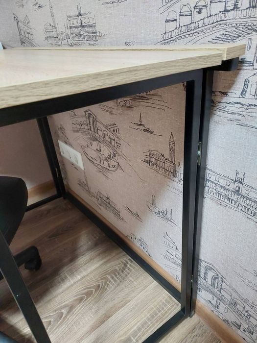 Комп'ютерний стіл з кріслом