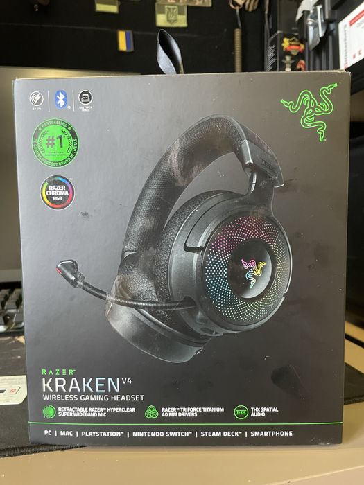 Нушники Razer Kraken V4 RGB